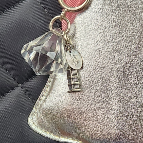 **Limited edition, dog carrier Brighton My Flat In London. Perfect Like New - Picture 15 of 15